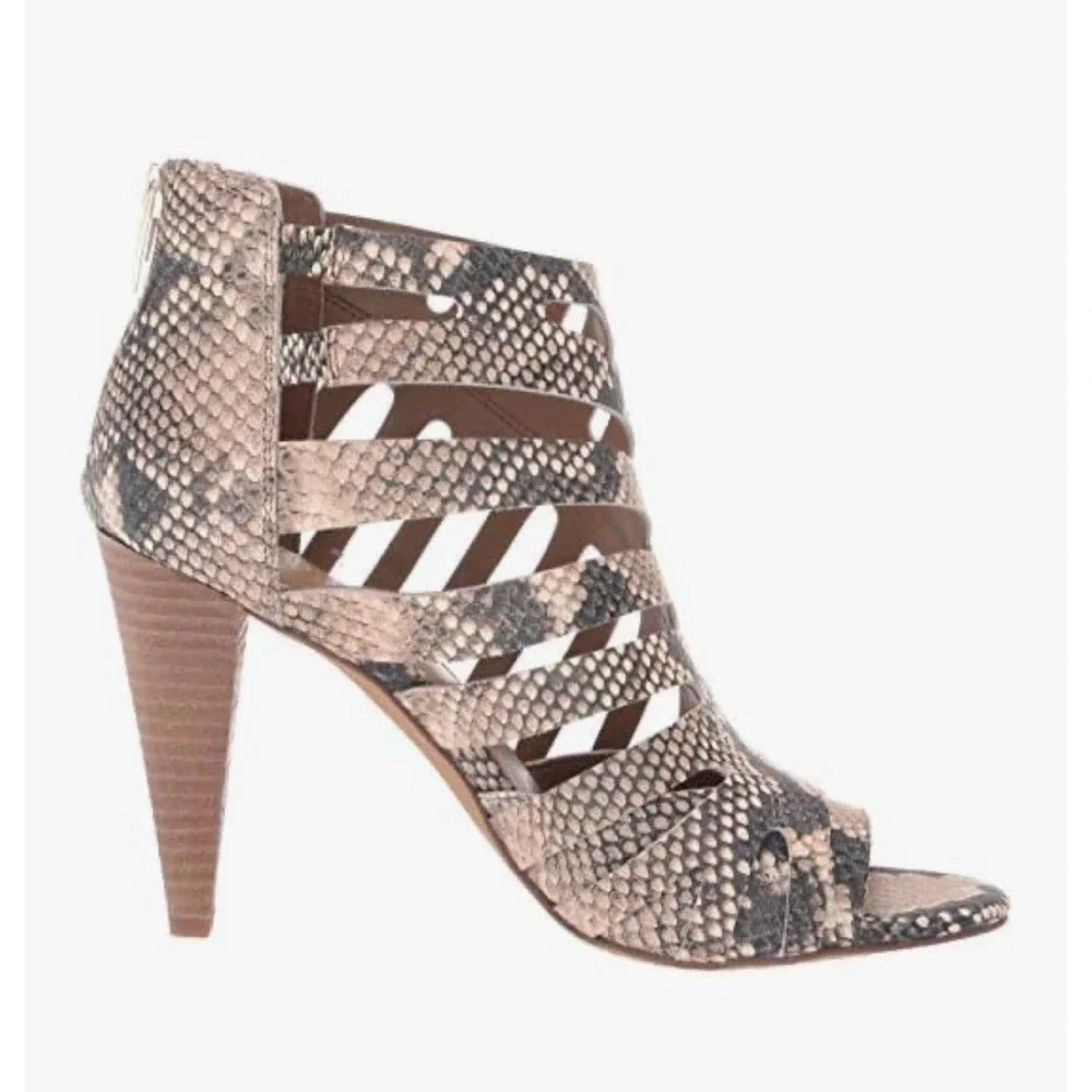 Vince Camuto product pair